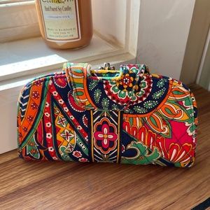 Vera Bradley Venetian Paisley Kiss n Snap Floral Leaves Quilted Wallet Clutch